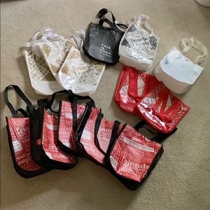 Lululemon totes!